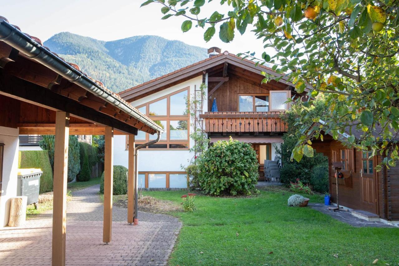 Alpen Chalet ガルミッシュ・パルテンキルヒェン エクステリア 写真